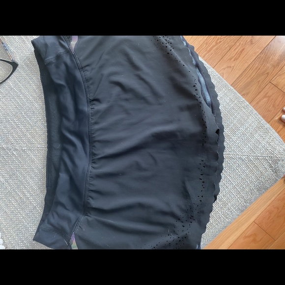 Lululemon Run a Marathon skirt size 6 - Picture 2 of 4